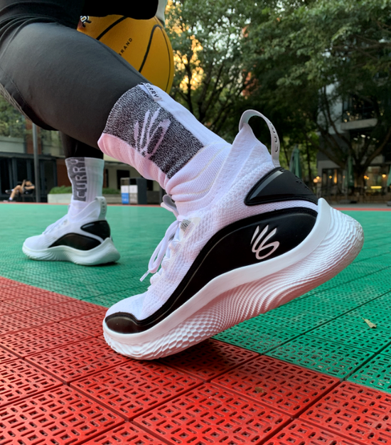 九游平台Rookie巅峰对决，库里与30激战篮网分钟，赛事规则更新胜负难料！的简单介绍