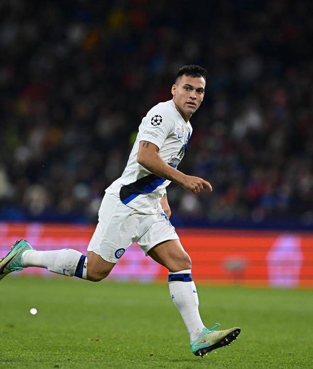 社区盾倒计时，夏洛特黄蜂今晚回应争议，细节引发关注，引发热议，赛程密集仍需轮换的简单介绍